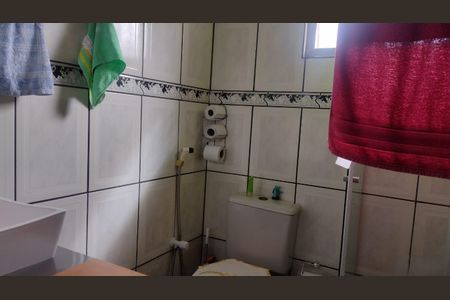 Casa à venda com 60m², 3 quartos e 2 vagas Casa à venda com 60m², 3 quartos e 2 vagasBanheiro