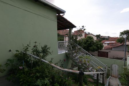 Casa à venda com 560m², 3 quartos e 2 vagas Casa à venda com 560m², 3 quartos e 2 vagasÁrea Externa