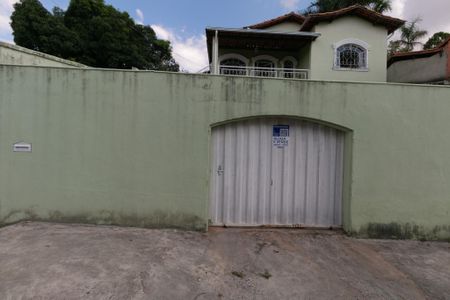 Casa à venda com 560m², 3 quartos e 2 vagas Casa à venda com 560m², 3 quartos e 2 vagasPlaquinha