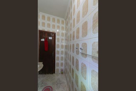 Casa à venda com 560m², 3 quartos e 2 vagas Casa à venda com 560m², 3 quartos e 2 vagasBanheiro Social