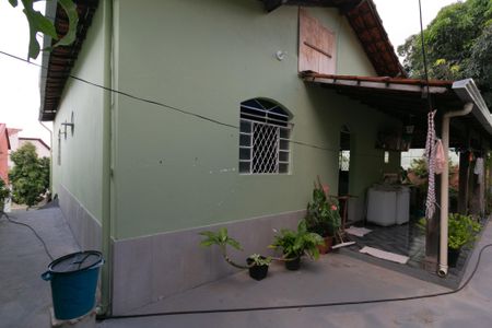 Casa à venda com 560m², 3 quartos e 2 vagas Casa à venda com 560m², 3 quartos e 2 vagasÁrea Externa