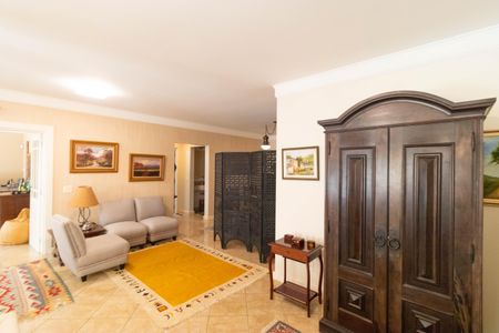 Casa de condomínio à venda com 370m², 4 quartos e 4 vagasSala