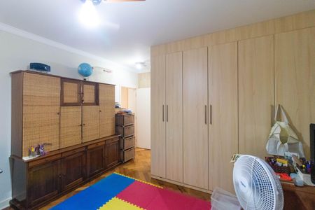 Casa de condomínio à venda com 370m², 4 quartos e 4 vagasSuíte 4