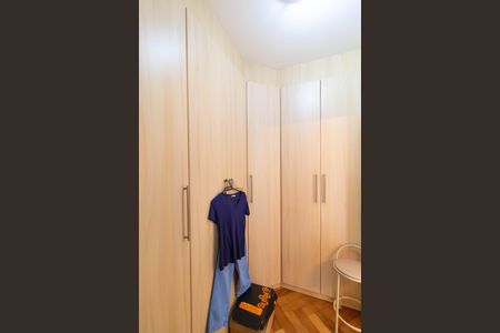 Casa de condomínio à venda com 370m², 4 quartos e 4 vagasCloset da Suíte 1