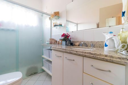 Casa de condomínio à venda com 370m², 4 quartos e 4 vagasBanheiro da Suíte 3