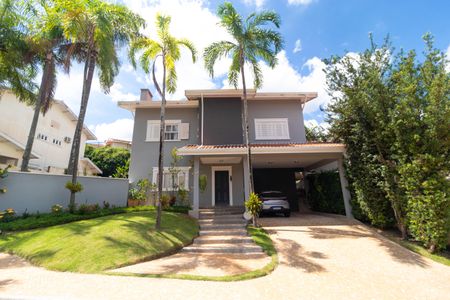 Casa de condomínio à venda com 370m², 4 quartos e 4 vagasFachada