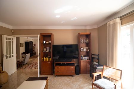 Casa de condomínio à venda com 370m², 4 quartos e 4 vagasSala