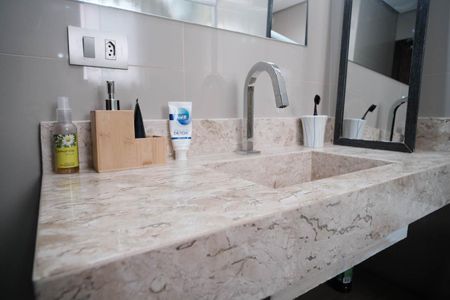 Casa de condomínio à venda com 100m², 2 quartos e 2 vagasBanheiro