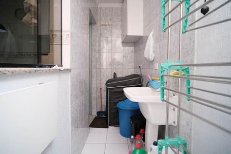 Casa de condomínio à venda com 100m², 2 quartos e 2 vagasÁrea de Serviço