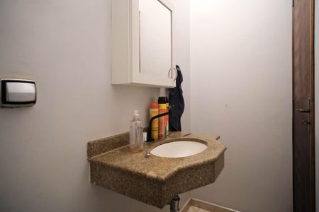 Casa de condomínio à venda com 100m², 2 quartos e 2 vagasBanheiro 2