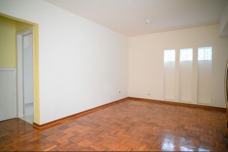 Casa para alugar com 119m², 3 quartos e 2 vagasSala