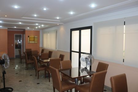 Apartamento à venda com 98m², 3 quartos e 2 vagasÁrea comum - Salão de festas