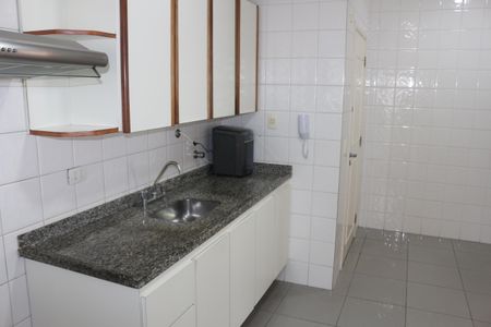 Apartamento à venda com 98m², 3 quartos e 2 vagasCozinha