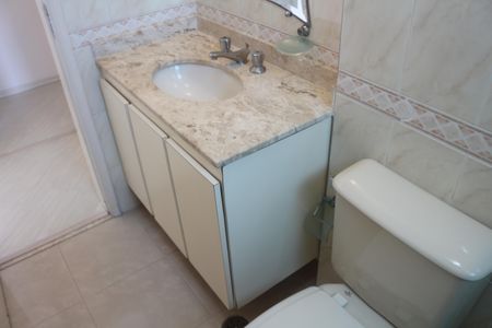 Apartamento à venda com 98m², 3 quartos e 2 vagasBanheiro da Suíte 1