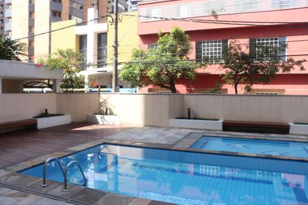 Apartamento à venda com 98m², 3 quartos e 2 vagasÁrea comum - Piscina