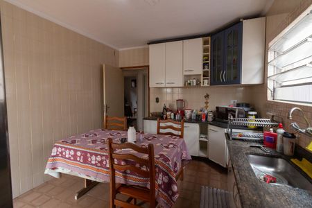 Casa à venda com 250m², 2 quartos e 3 vagas Casa à venda com 250m², 2 quartos e 3 vagasCozinha  Casa 1