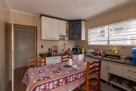 Casa à venda com 250m², 2 quartos e 3 vagas Casa à venda com 250m², 2 quartos e 3 vagasCozinha  Casa 1