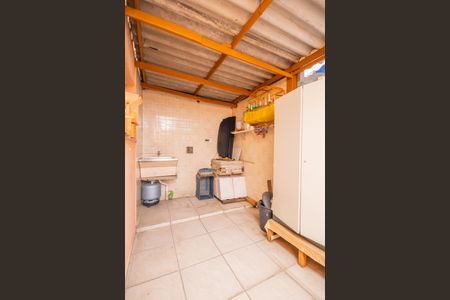 Casa à venda com 250m², 3 quartos e 6 vagas Casa à venda com 250m², 3 quartos e 6 vagasÁrea de Serviço
