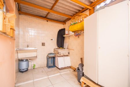 Casa à venda com 250m², 3 quartos e 6 vagas Casa à venda com 250m², 3 quartos e 6 vagasÁrea de Serviço
