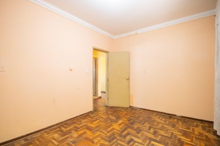 Casa à venda com 250m², 3 quartos e 6 vagas Casa à venda com 250m², 3 quartos e 6 vagasQuarto 2