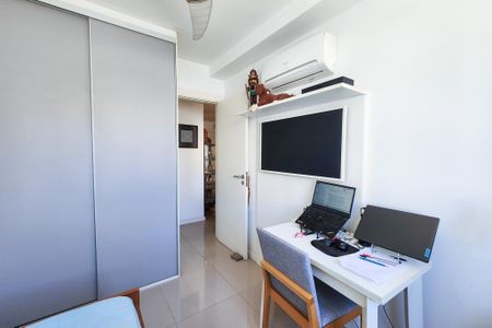 Apartamento à venda com 75m², 2 quartos e 1 vaga Apartamento à venda com 75m², 2 quartos e 1 vagaQuarto