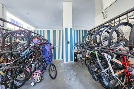 Apartamento à venda com 75m², 2 quartos e 1 vaga Apartamento à venda com 75m², 2 quartos e 1 vagaÁrea comum - Bicicletário