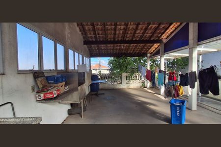 Casa à venda com 193m², 3 quartos e 3 vagas Casa à venda com 193m², 3 quartos e 3 vagasTerraço