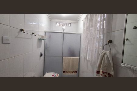 Casa à venda com 193m², 3 quartos e 3 vagas Casa à venda com 193m², 3 quartos e 3 vagasBanheiro Social