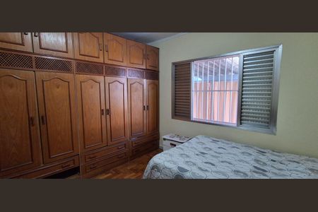 Casa à venda com 193m², 3 quartos e 3 vagas Casa à venda com 193m², 3 quartos e 3 vagasQuarto 1