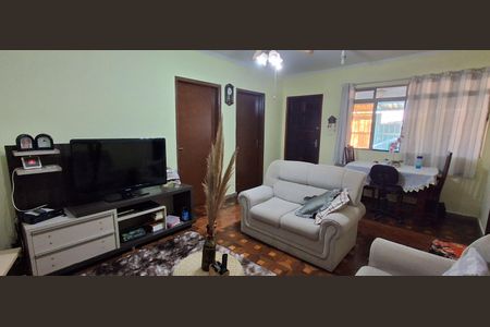 Casa à venda com 193m², 3 quartos e 3 vagas Casa à venda com 193m², 3 quartos e 3 vagasSala