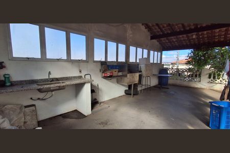 Casa à venda com 193m², 3 quartos e 3 vagas Casa à venda com 193m², 3 quartos e 3 vagasTerraço