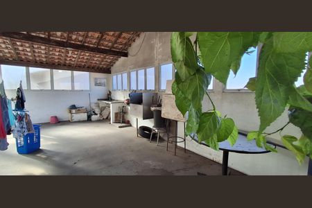 Casa à venda com 193m², 3 quartos e 3 vagas Casa à venda com 193m², 3 quartos e 3 vagasTerraço