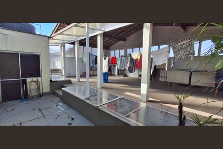 Casa à venda com 193m², 3 quartos e 3 vagas Casa à venda com 193m², 3 quartos e 3 vagasTerraço