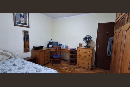 Casa à venda com 193m², 3 quartos e 3 vagas Casa à venda com 193m², 3 quartos e 3 vagasQuarto 1