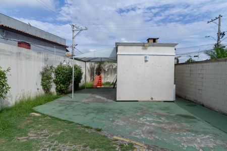 Apartamento à venda com 100m², 2 quartos e 1 vagaÁrea comum