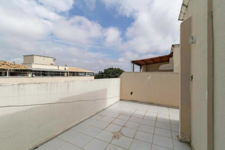 Apartamento à venda com 100m², 2 quartos e 1 vagaCobertura