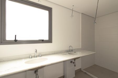 Apartamento à venda com 181m², 3 quartos e 2 vagas Apartamento à venda com 181m², 3 quartos e 2 vagasBanheiro da Suíte 1