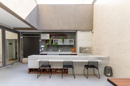 Apartamento à venda com 181m², 3 quartos e 2 vagas Apartamento à venda com 181m², 3 quartos e 2 vagasÁrea comum - Churrasqueira