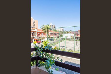 Casa de condomínio à venda com 180m², 3 quartos e 2 vagas Casa de condomínio à venda com 180m², 3 quartos e 2 vagasVaranda do Quarto 1