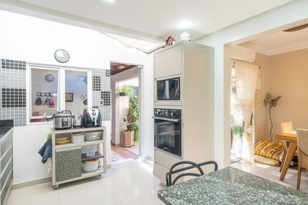 Casa de condomínio à venda com 180m², 3 quartos e 2 vagas Casa de condomínio à venda com 180m², 3 quartos e 2 vagasCozinha