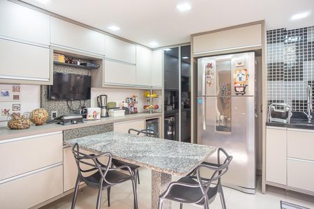 Casa de condomínio à venda com 180m², 3 quartos e 2 vagas Casa de condomínio à venda com 180m², 3 quartos e 2 vagasCozinha