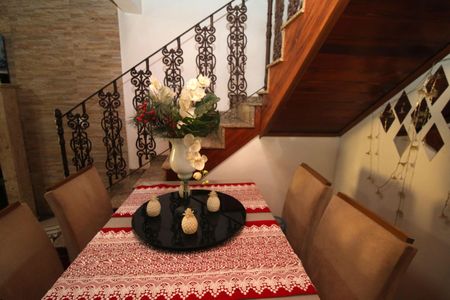 Casa à venda com 150m², 3 quartos e 4 vagasSala