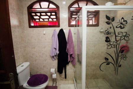 Casa à venda com 150m², 3 quartos e 4 vagasBanheiro social