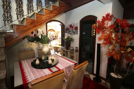 Casa à venda com 150m², 3 quartos e 4 vagasSala