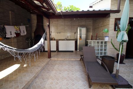 Casa à venda com 200m², 3 quartos e 1 vagaÁrea gourmet