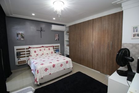 Casa à venda com 200m², 3 quartos e 1 vagaSuíte