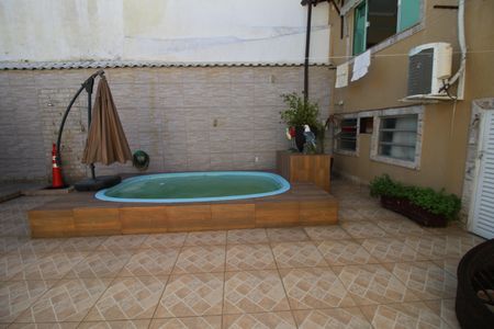 Casa à venda com 200m², 3 quartos e 1 vagaPiscina