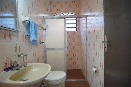 Casa à venda com 320m², 4 quartos e 5 vagasBanheiro 2