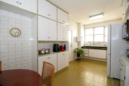 Apartamento para alugar com 160m², 3 quartos e 1 vagaCozinha