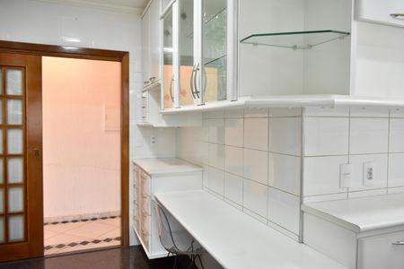 Apartamento à venda com 100m², 3 quartos e 2 vagas Apartamento à venda com 100m², 3 quartos e 2 vagasCozinha
